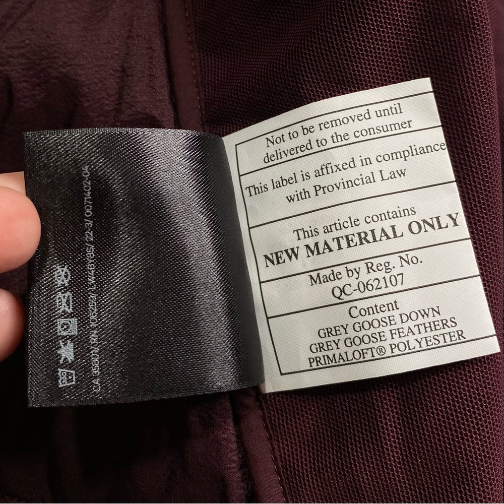 Lululemon Size 18 Down For It All Vest
Cassis - Picture 11 of 15